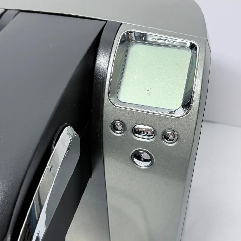 Keurig B70 Platinum Single Serve K-Cup Coffee Maker Black Silver LCD Display
